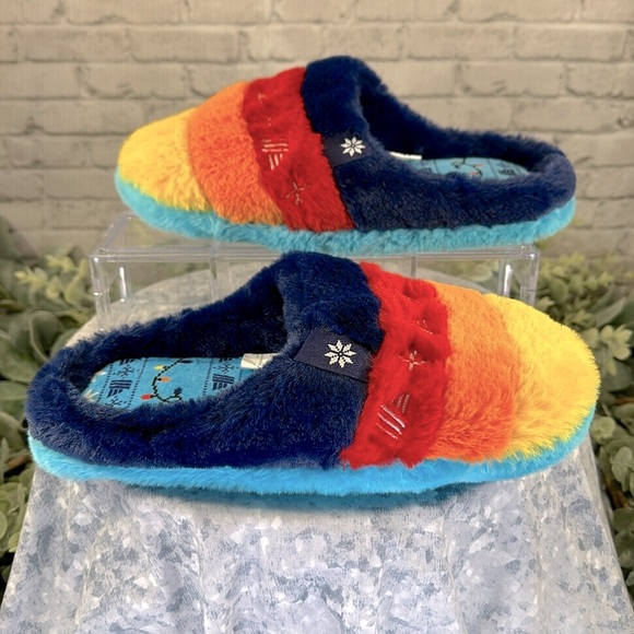 ALDI Holiday Gear Multicolor Stripe Faux Fur Slippers WMS 5/6❄️Like New - Picture 4 of 8
